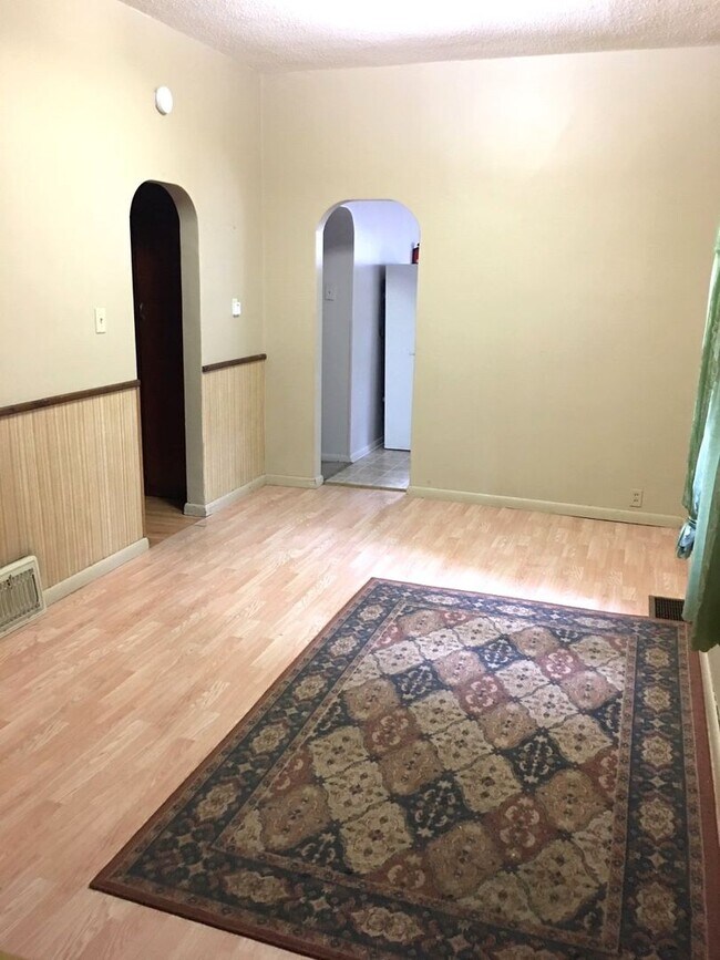Foto del edificio - 217 2nd St NE