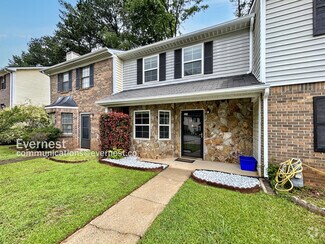 Building Photo - 1461 Springleaf Cir SE