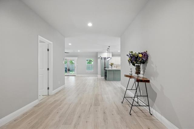 Foto del edificio - 2833 W Biddison St