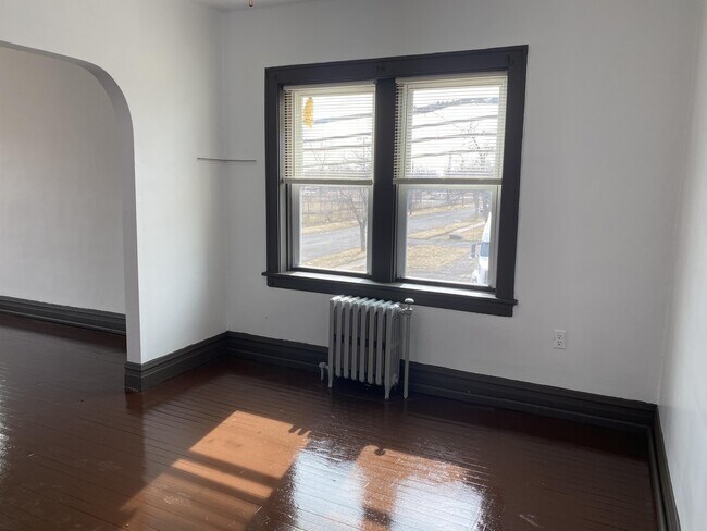 Foto del edificio - 1170 Connecticut St
