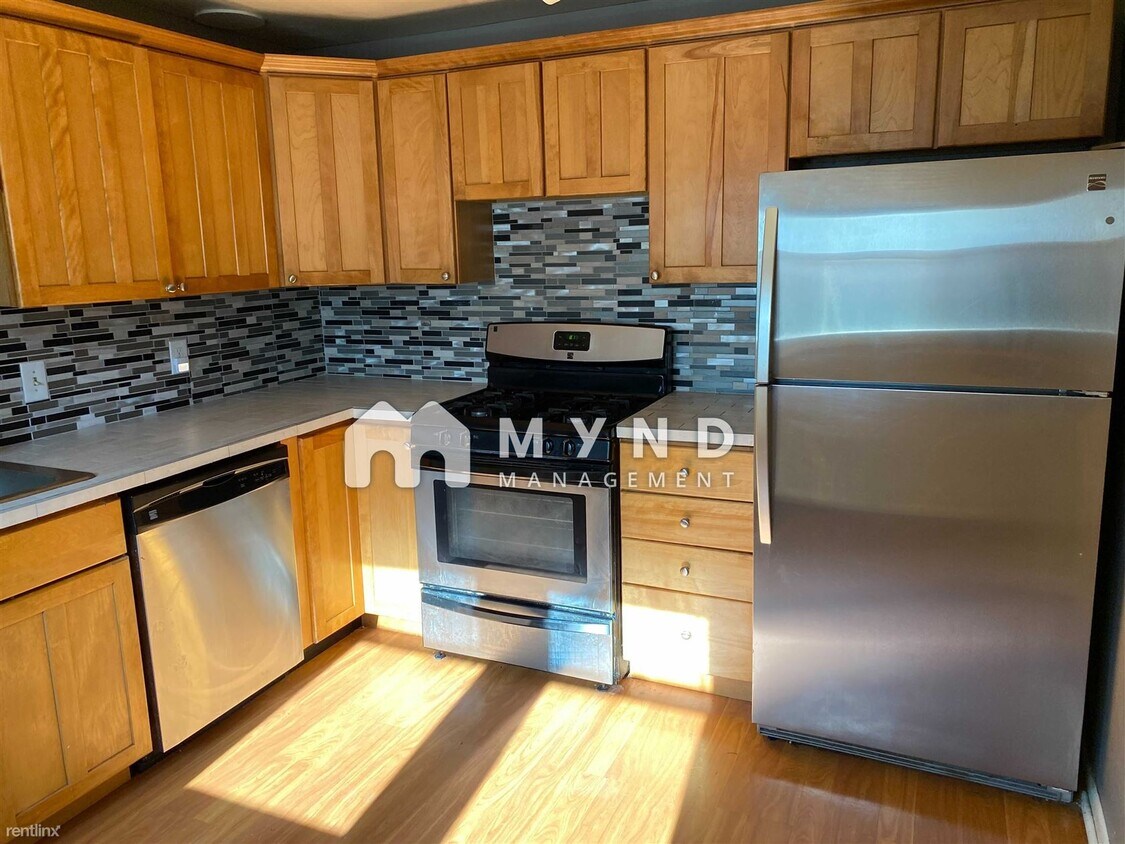 Foto del edificio - 5 br, 2 bath House - 2015 Downing Dr