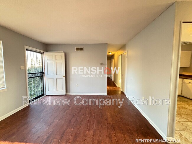 Building Photo - 4464 Sunvalley Dr
