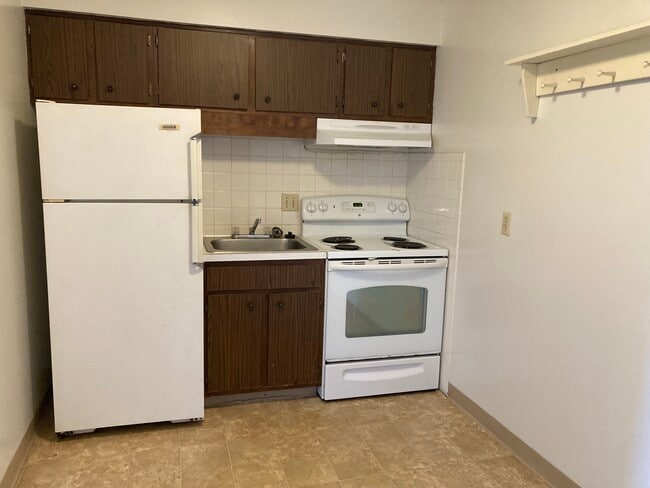 Foto del edificio - 554 Churchill Rd