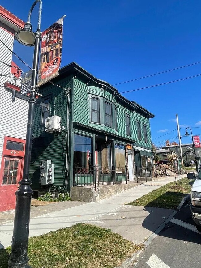 Building Photo - 209-217 E Seneca St