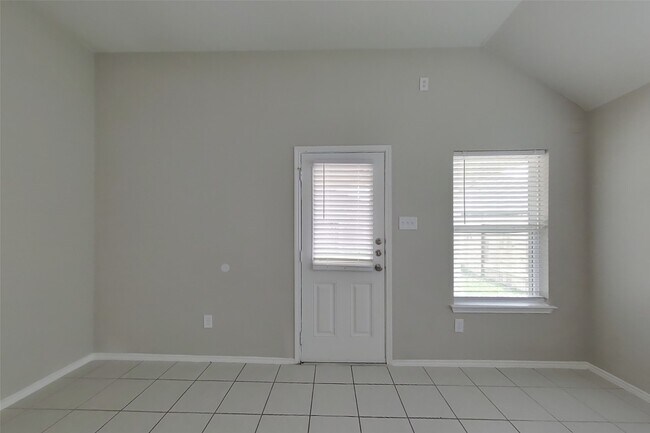 Building Photo - 13702 Sun Bear Ct