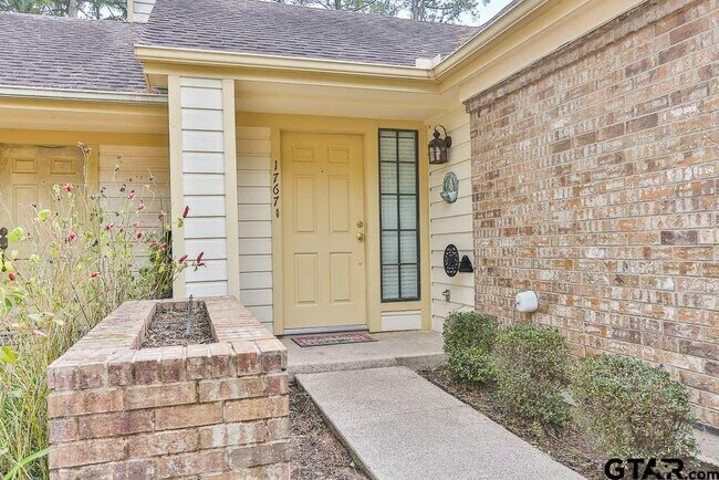 Building Photo - 1767 Eaglewood Drive