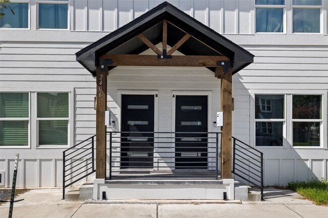 Building Photo - 2406 Truxillo St