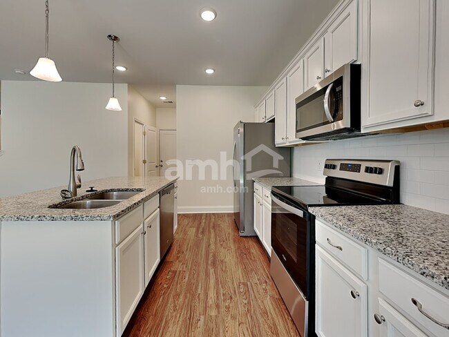 Building Photo - 1815 Produce Ln
