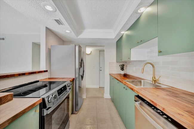 Foto del edificio - 776 116th Ave N