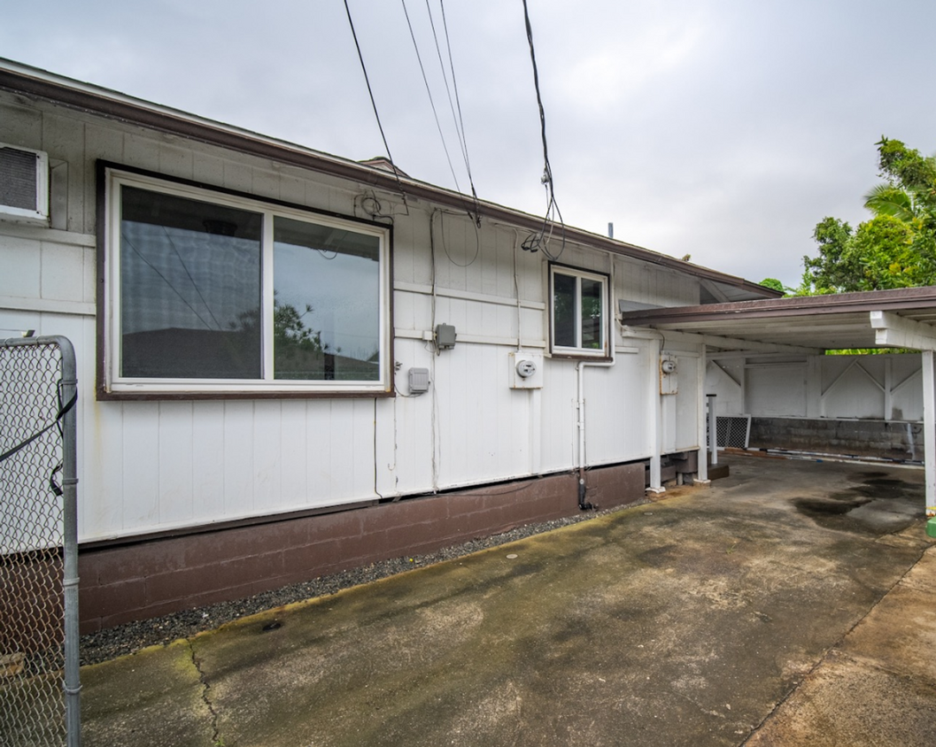 Primary Photo - Charming Remodeled Duplex in Kaneohe - 2 B...