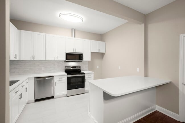 Building Photo - 4902 McKinney St