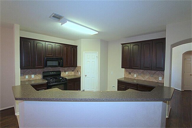 Foto del edificio - 21610 Shallow Glen Ln