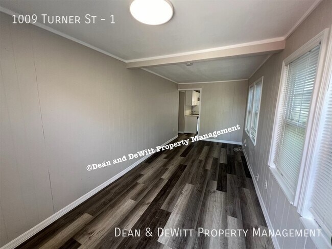 Foto del edificio - 1009 Turner St