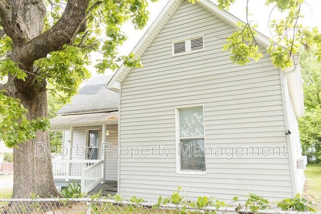 Building Photo - 2901 E 47th St