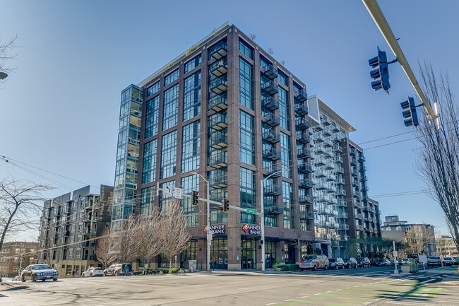 Building Photo - 1 Bed 1 Bath Condo Bell Town