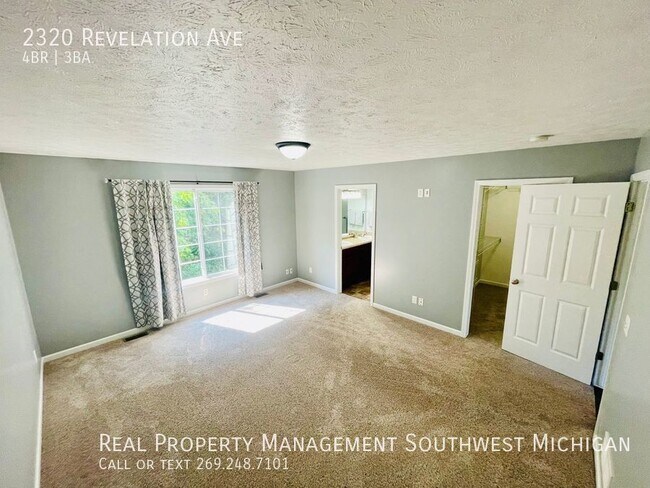 Building Photo - Beautiful & Spacious! 4 Bed 3 Bath Luxury ...