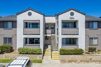 Building Photo - Lincoln Park Apartments