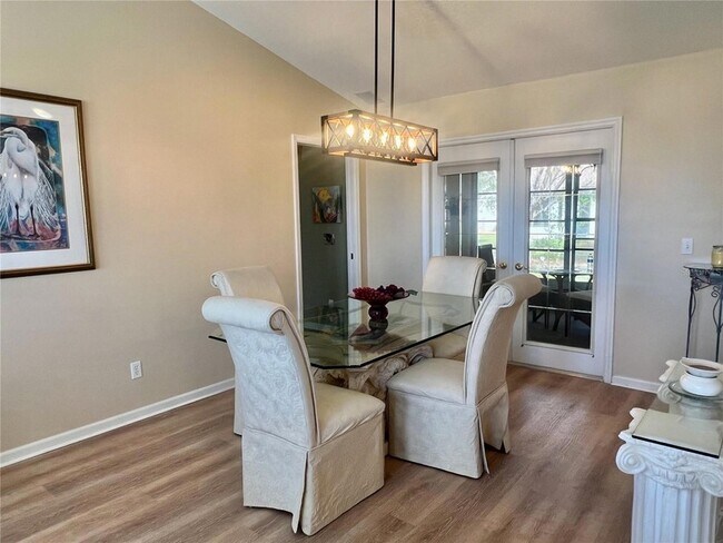 Foto del edificio - 5333 NW 25th Loop