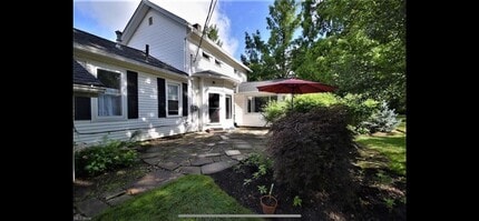 Building Photo - 21710 Fairmount Blvd