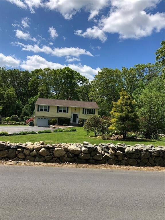 Building Photo - 171 Betty Pond Rd