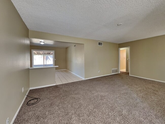 Building Photo - 3440 N Carnation Dr