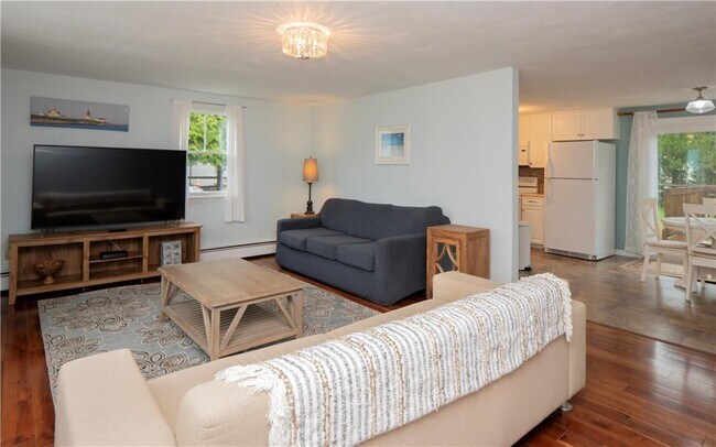 Building Photo - 35 Davisville Ln
