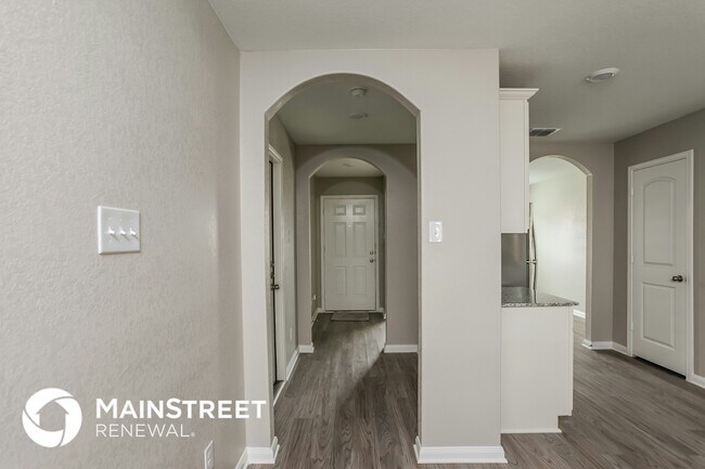 Building Photo - 3159 Begonia Bend