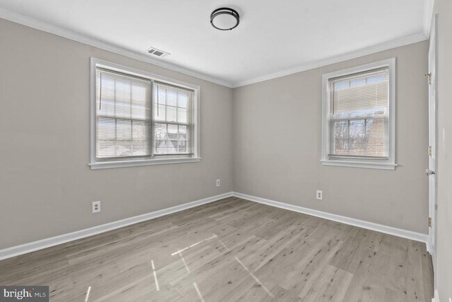 Foto del edificio - 2528 Wendover Rd