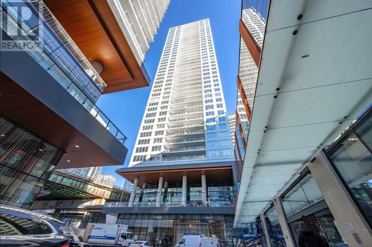 17 Bathurst St, Toronto, ON M5V 0N1 House for Rent in Toronto, ON