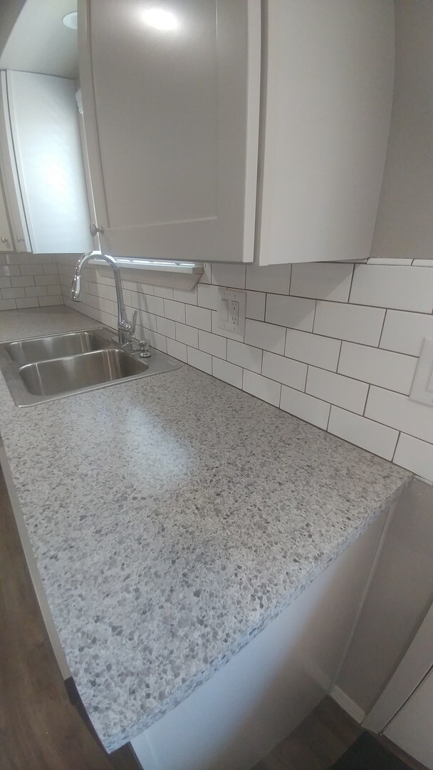 Building Photo - Fully Remodeled Duplex for Rent