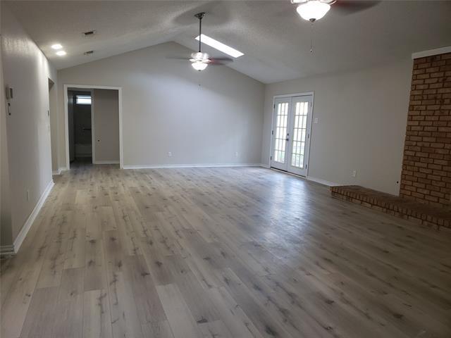 Building Photo - 2697 Poplar Dr