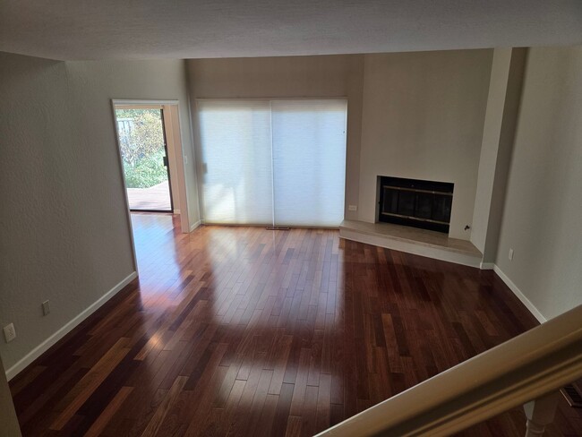 Foto del edificio - Amazing 3 bedroom, 3 bathroom Walnut Creek...