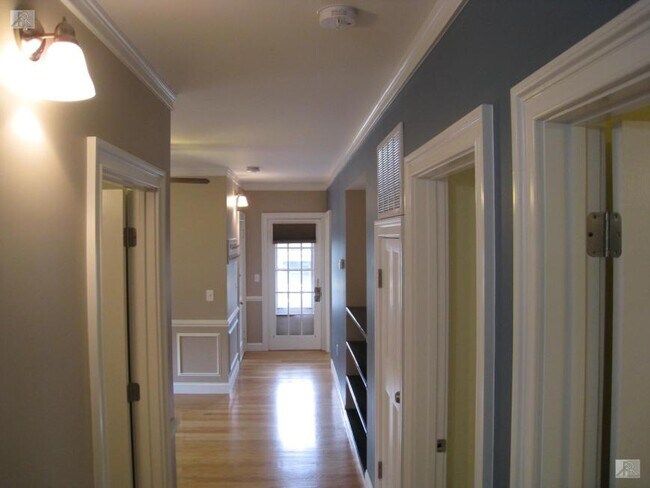 Foto del edificio - 3 bedroom in Brighton MA 02135