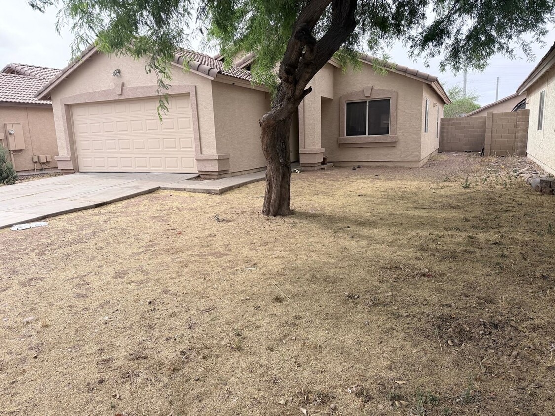 Photo - 6037 W Southgate - Lovely 3 Bed, 2 Bath , Great Location