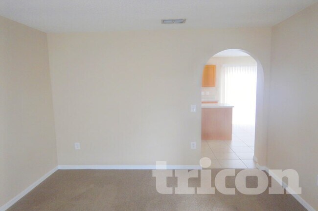 Foto del edificio - 5512 Treig Ln