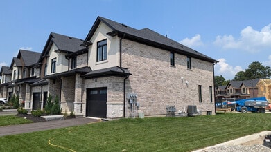 Building Photo - 40 Walker Rd