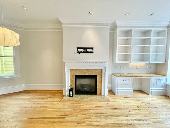Building Photo - Spacious 1BR/1BA Noe Valley / Valencia Cor...