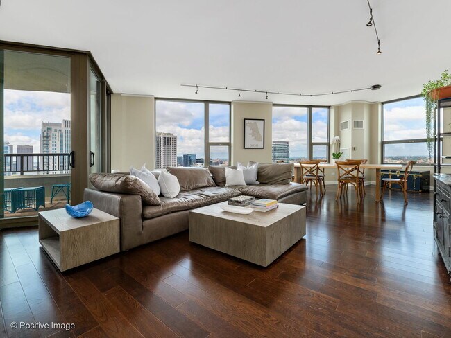 Foto del edificio - 501 N Clinton St