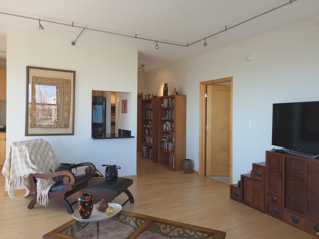 Foto del edificio - 1717 S Prairie Ave