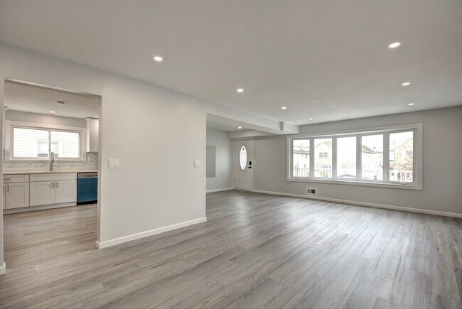 Foto del edificio - 450 Jefferson Ave