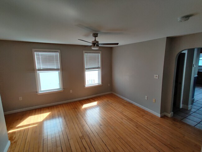 Sala de estar - 578 Dubuque St