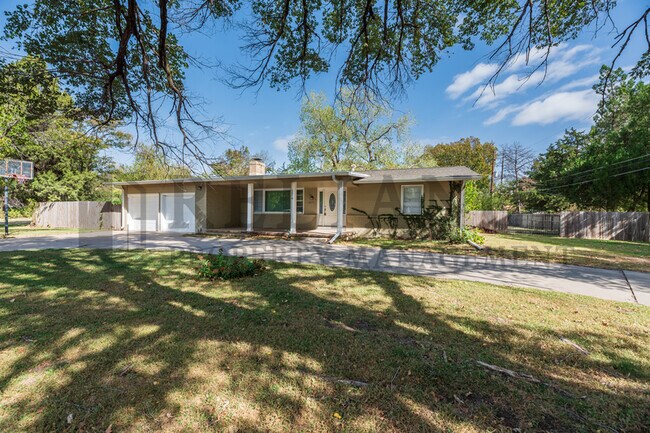 Building Photo - 2874 N Meridian Ave