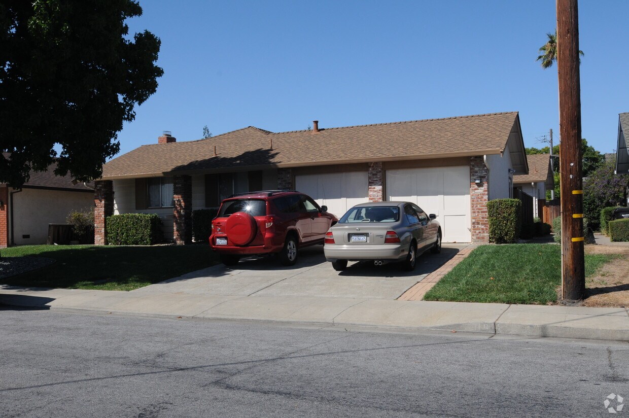 Foto del edificio - 919-921 Henderson Ave