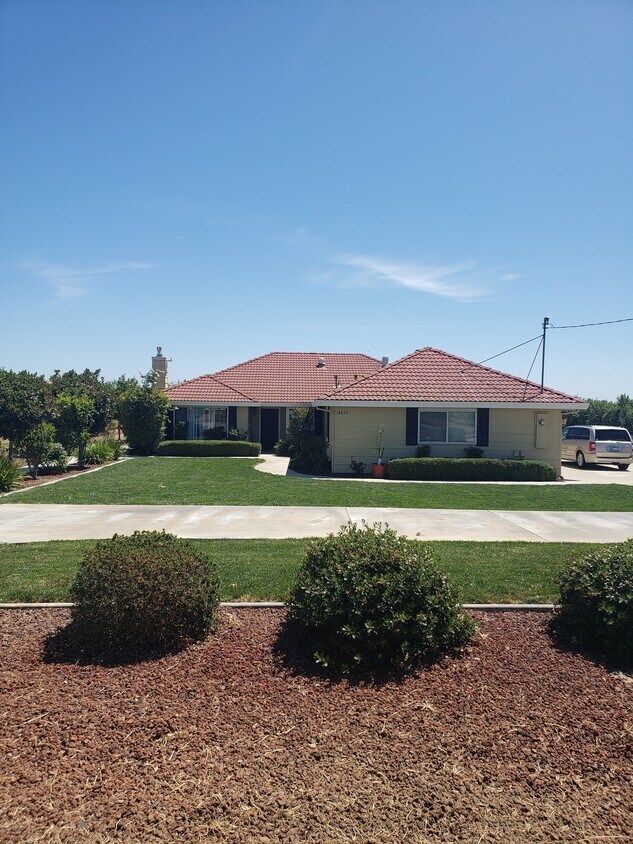 18830 Sycamore Ave, Patterson, CA 95363 House Rental in Patterson, CA