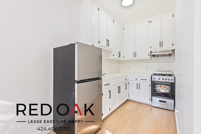 Foto del edificio - 706 N St Andrews Pl