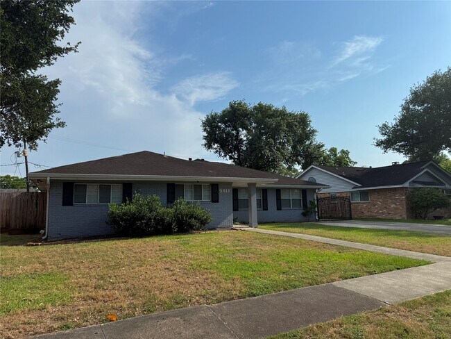 Foto del edificio - 5811 McKnight St