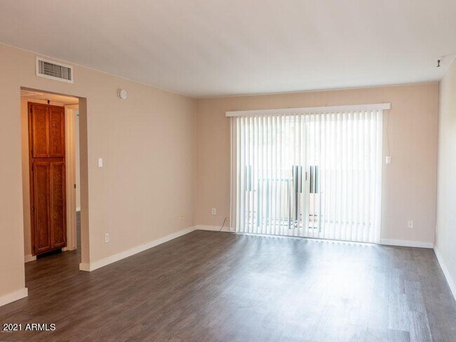 Building Photo - 7474 E Earll Dr