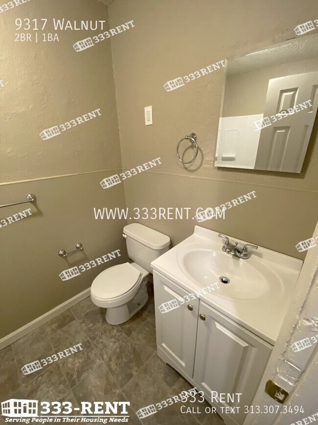 Foto del edificio - 9317 Walnut-