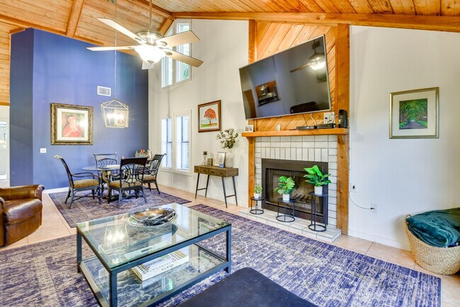 Building Photo - 7511 4th Ave W