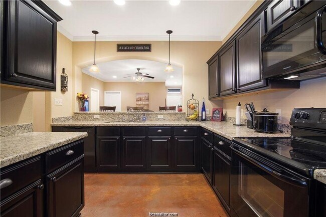 Kitchen - 2918 Old Ironsides Dr